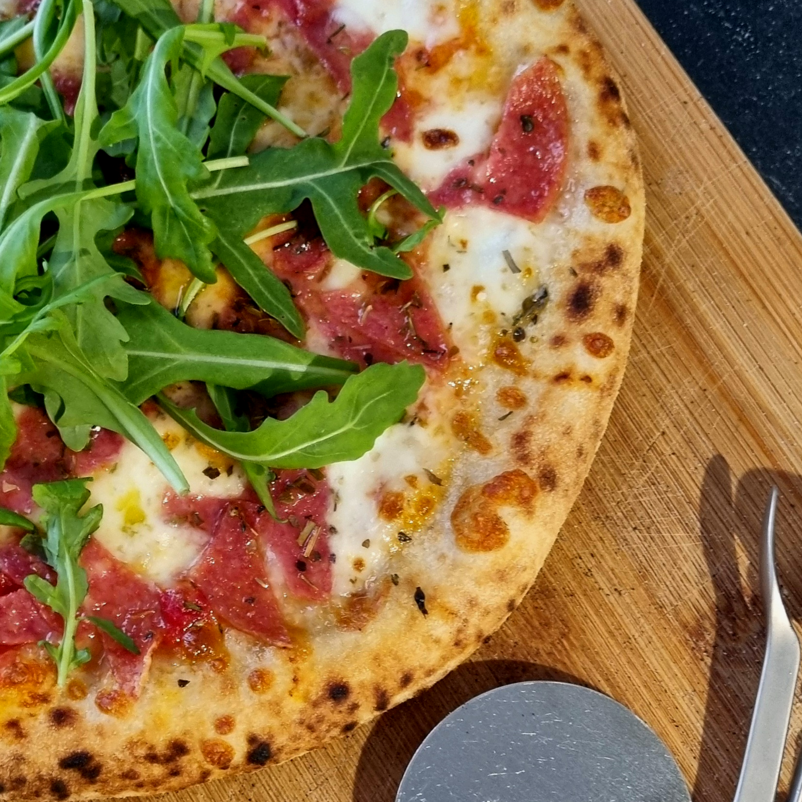 Rucola pizza van Dough & Co
